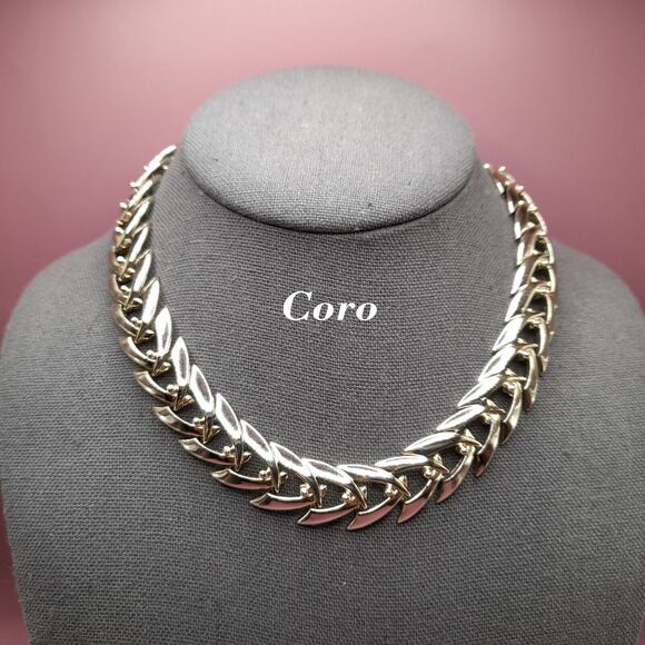 Coro Smooth Chain Linked Necklace Vintage Choker Gold Tone 16” - Picture 1 of 12